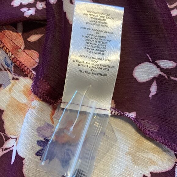 NWOT KUT FROM THE KLOTH sheer top- size M - Picture 9 of 9